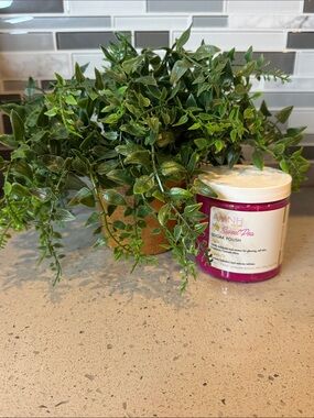 AMINNAH - Sweet Pea Sugar Scrub